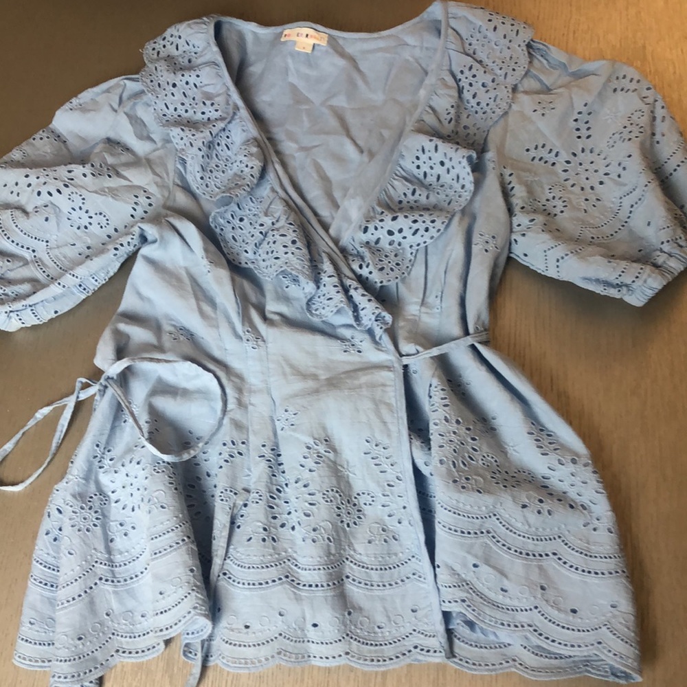 Roller Rabbit Wrap top Size S - Picture 3 of 3